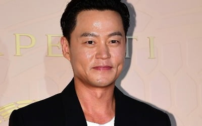 결국 교체 위기 터졌다…이서진, 편하게 방송하더니 11살 연상 선배에 '잡도리' ('비서진')