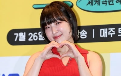 [종합] 이은지, 메이크업 숍에서 쓰러져 응급실行…"A형 간염, 점점 눈앞이 노래져" ('은지랑')