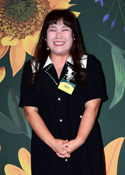 김민경 "390kg 든다" 男가수 제압한 괴력…배구팀 들어갔다('스파이크워')