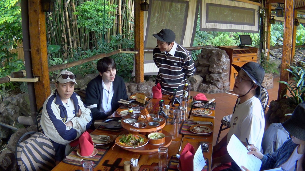 나영석 PD, 제대로 사고쳤다…6년 만에 떠났다더니, 넷플릭스서도 통한 '케냐간세끼' [TEN이슈]