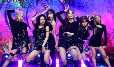 유명 걸그룹 영입한 태권도 시범단…창립 35주년에 캐릭터 제작 "K타이거즈 세계관 넓힐 것"