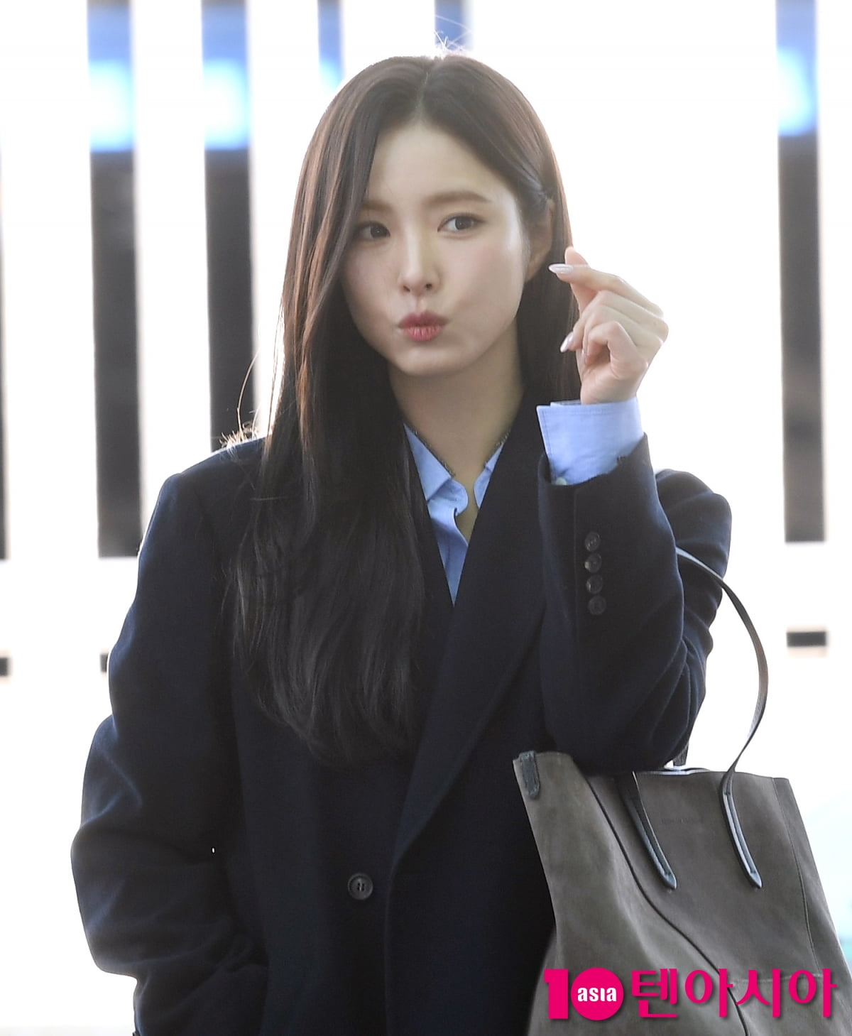 신세경, 극강 청순미모...청청 공항패션도 완벽하게 소화[TEN포토+]