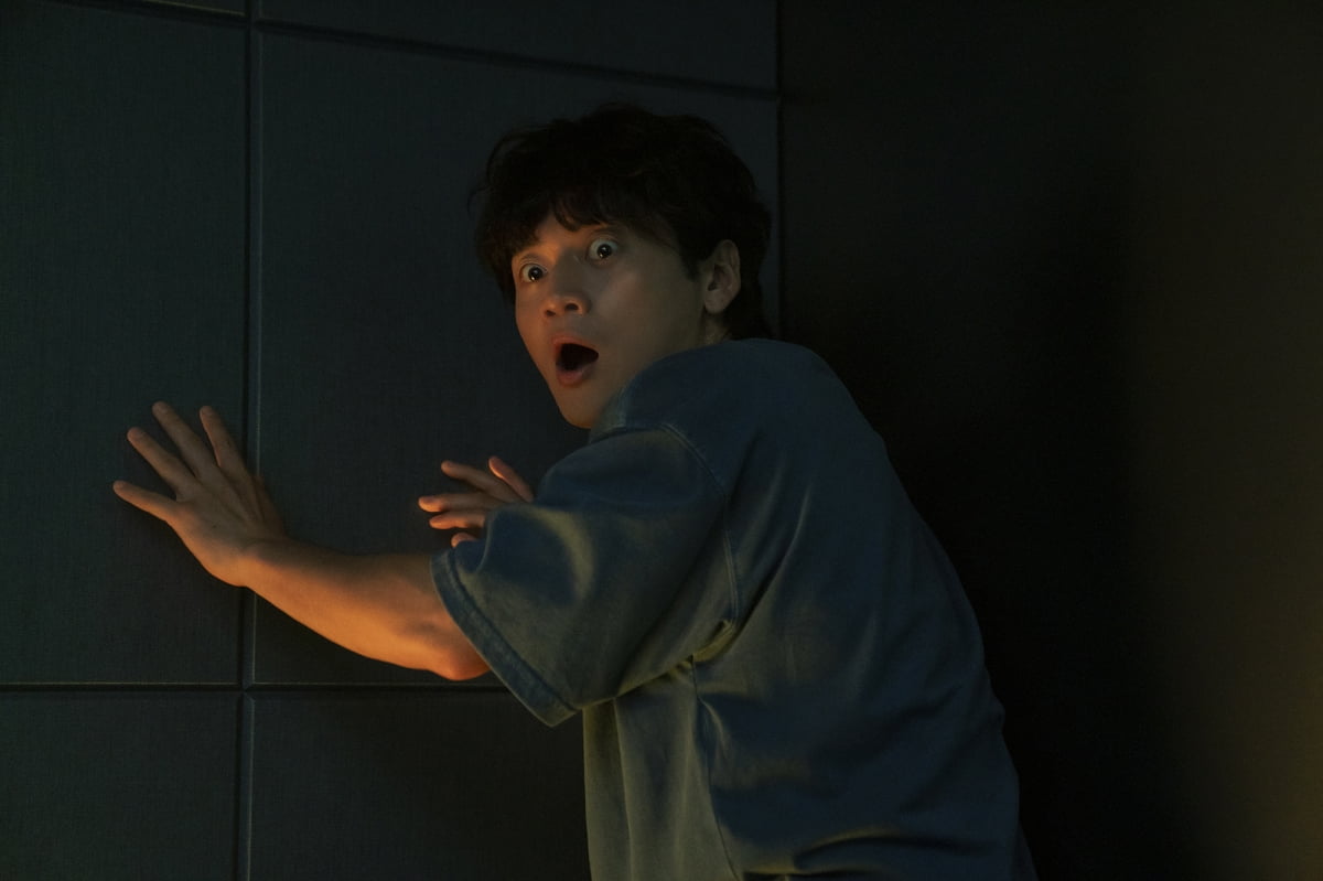 조복래, 연달아 사건 터지는데도 뛰어난 순발력…코믹 연기 귀재('정보원')