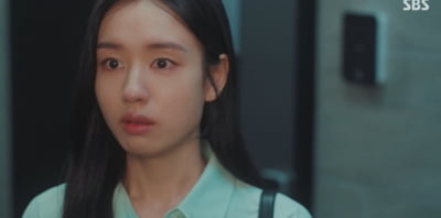 [종합] 안은진♥장기용, 제대로 각성했다…시청률 4.5%→6.3% 급등하더니 또 평일 드라마 1위 "내가 미친 것 같아" ('키괜')