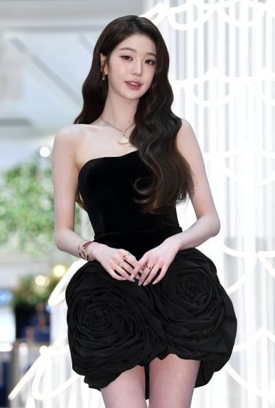 장원영, 아름다운 미소...부러질듯한 각선미[TEN포토+]