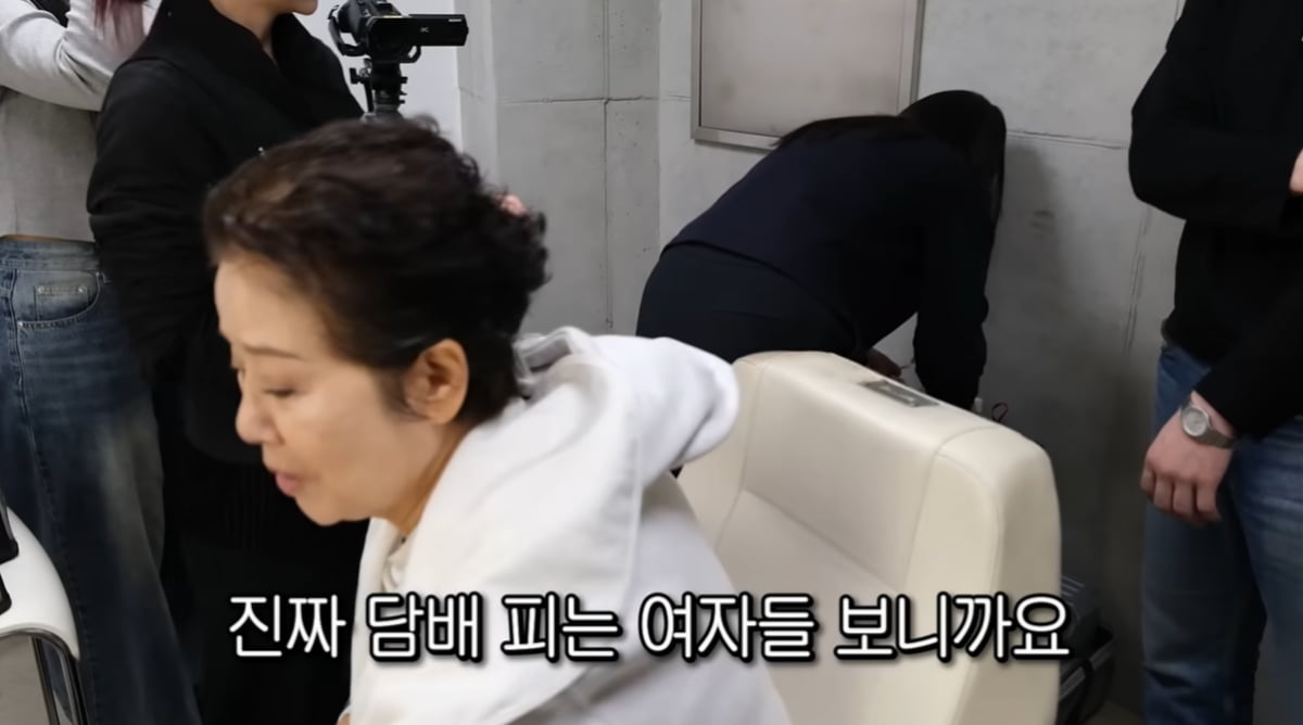 "꼴초 누구?" 선우용여, '분장실 내 흡연' 폭로했다…"꼭 기대서 피워"('순풍')