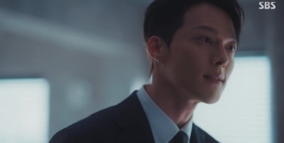 '33세' 장기용, 결별 후 송혜교 손잡았다더니…글로벌 차트 1위 석권→오랜만에 쏟아진 호평 ('키괜')