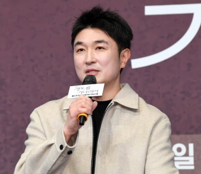 임현욱 감독, 기자 출신 감독이 만든 로맨스[TEN포토]