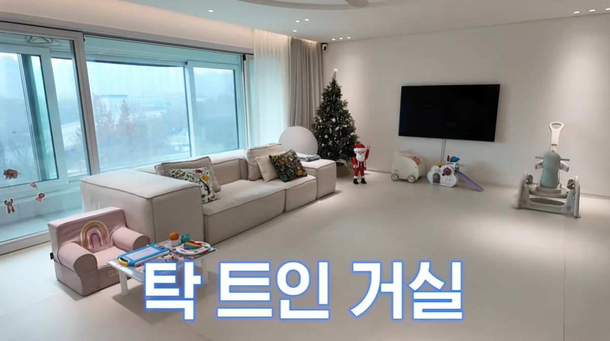 아유미, 80평대 L타워뷰 집에 인테리어 1억 들었다…"화장대 혼술 좋아"('A급 장영란')