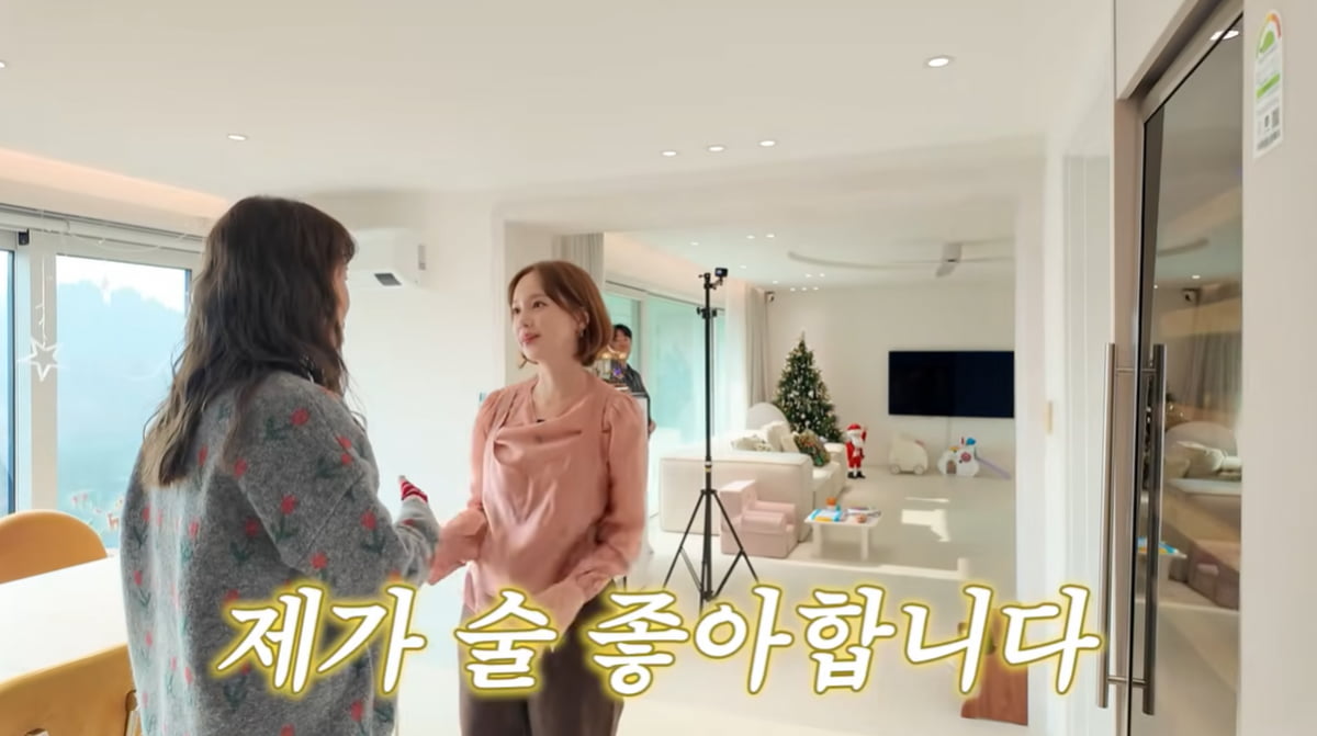 아유미, 80평대 L타워뷰 집에 인테리어 1억 들었다…"화장대 혼술 좋아"('A급 장영란')