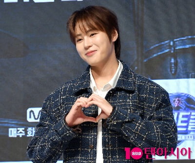 하성운, 코트 주머니에 손 넣고 같이 걷고 싶은 남자 가수 1위 [TEN차트]