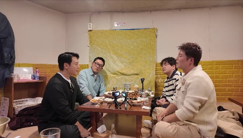 전현무 "여자친구와 헤어졌다"…방정맞게 춤췄는데 알고 보니 "광대의 심정"('전현무계획3')