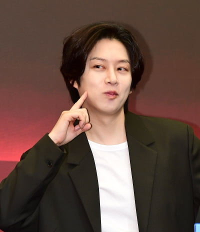 김희철, 결국 불만 터졌다…"이 말만은 제발 하지 마" 스튜디오 초토화 ('미우새')