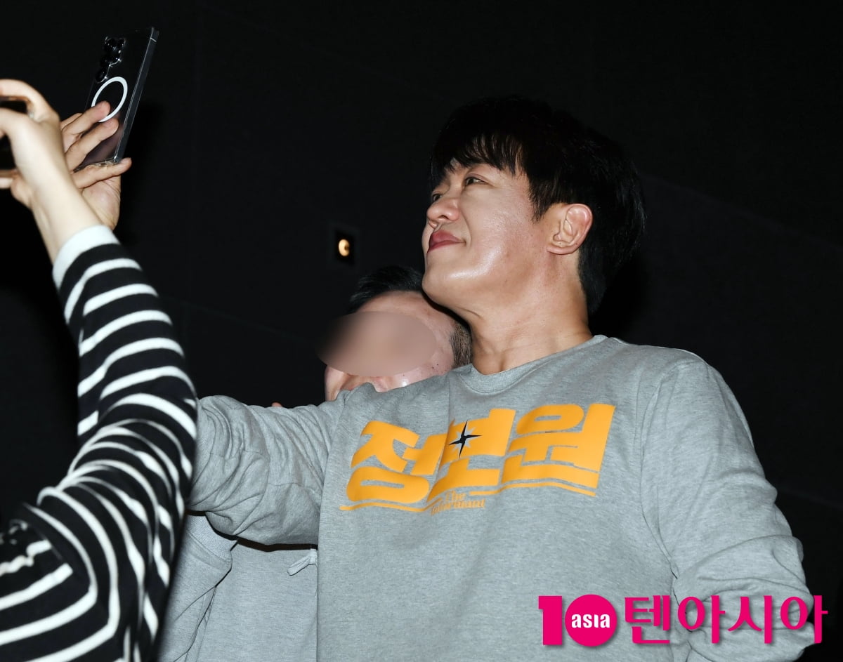 허성태, 정보원의 특급 팬서비스[TEN포토]