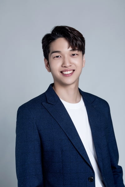 1년에 MC만 133번…'쇼케이스계의 유재석' 유재필, 대박날 느낌 있는 남자 [TEN인터뷰]