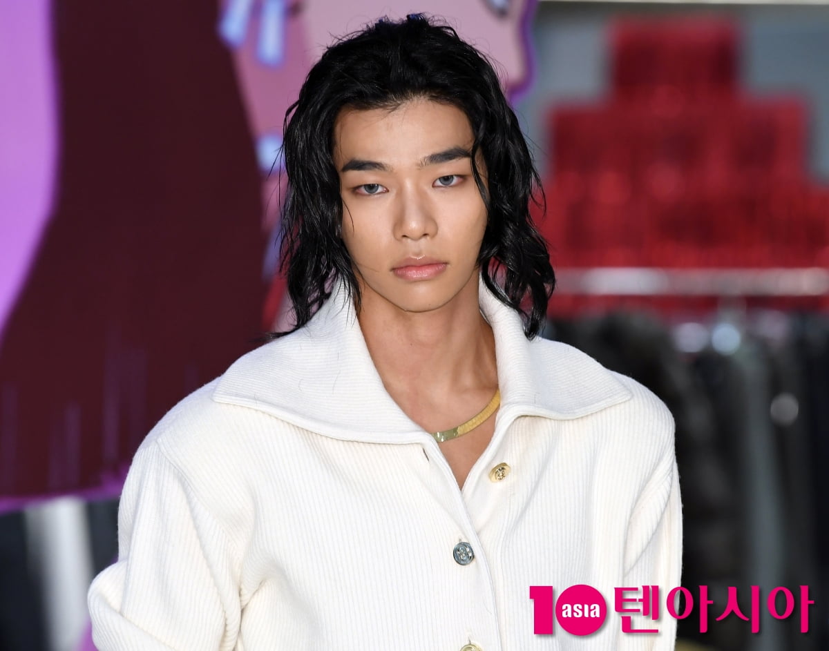 올데이 프로젝트 타잔, 깔끔한 남친룩[TEN포토+]