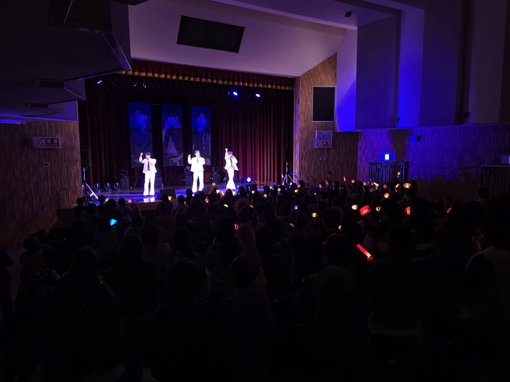 삼총사, K-트로트 새 주자…일본 사로잡았다