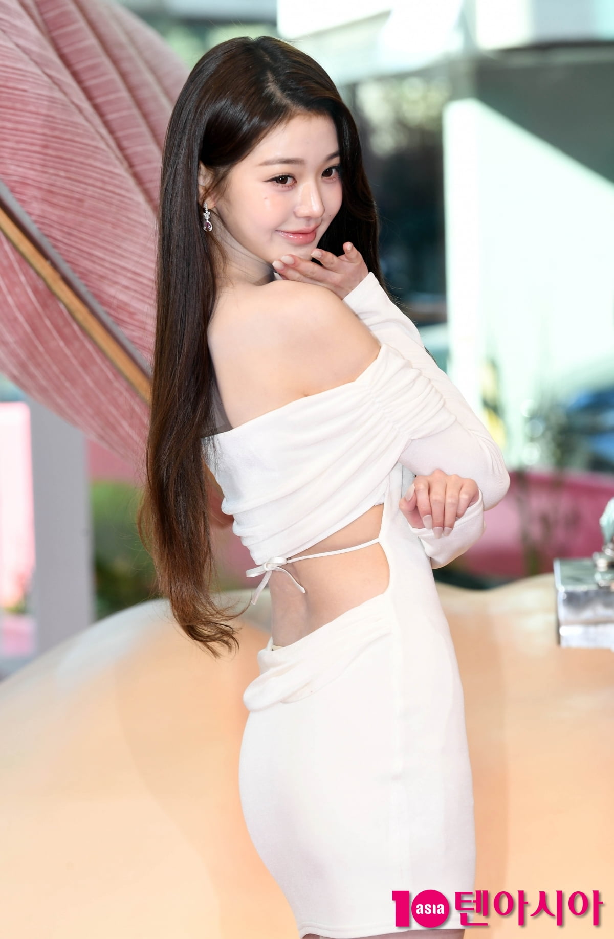 장원영, 치명적인 뒤태...춥겠다[TEN포토+]