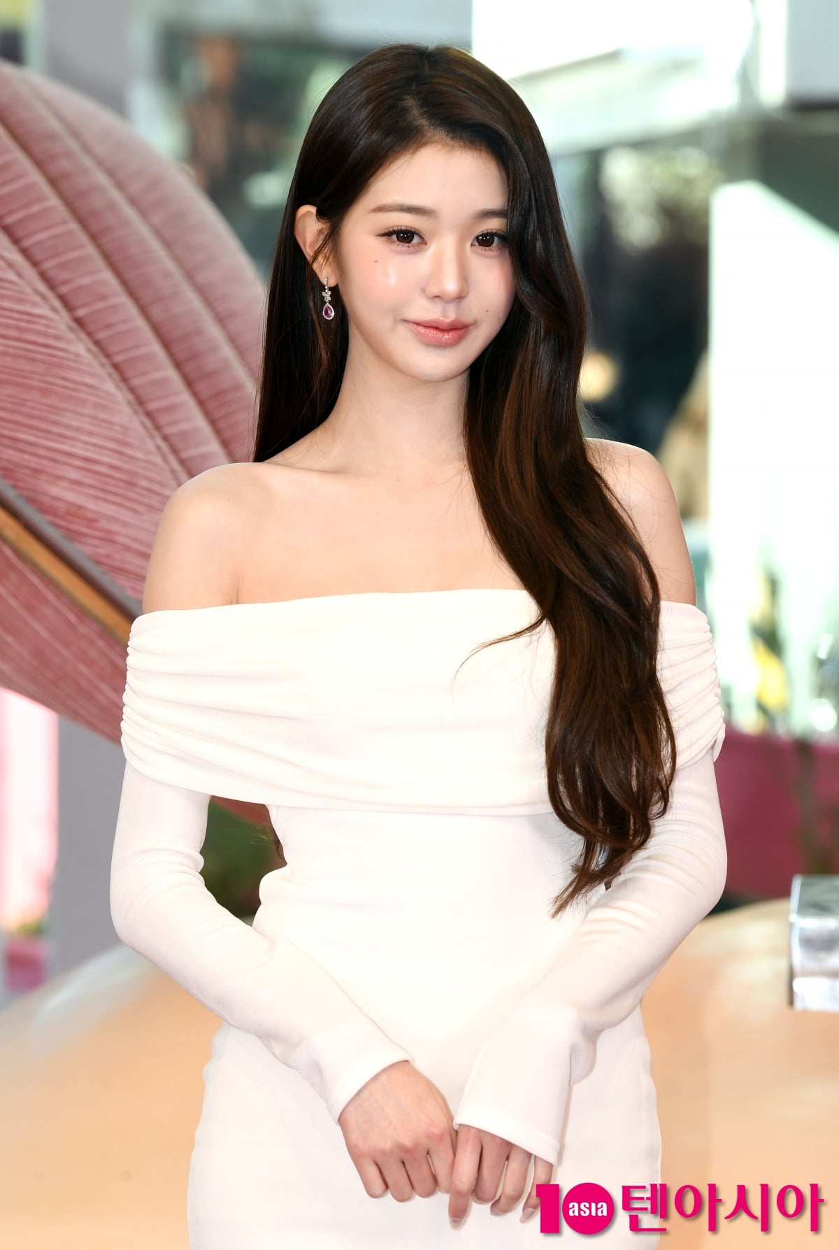 장원영, 예쁨 주의보...인형 미모 폭발[TEN포토+]