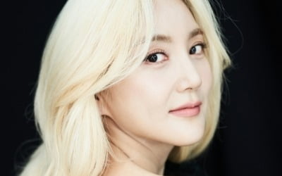 바다, 화제의 'GOLDEN' 라이브로 부른다…'서울국제영화대상' 무대 올라