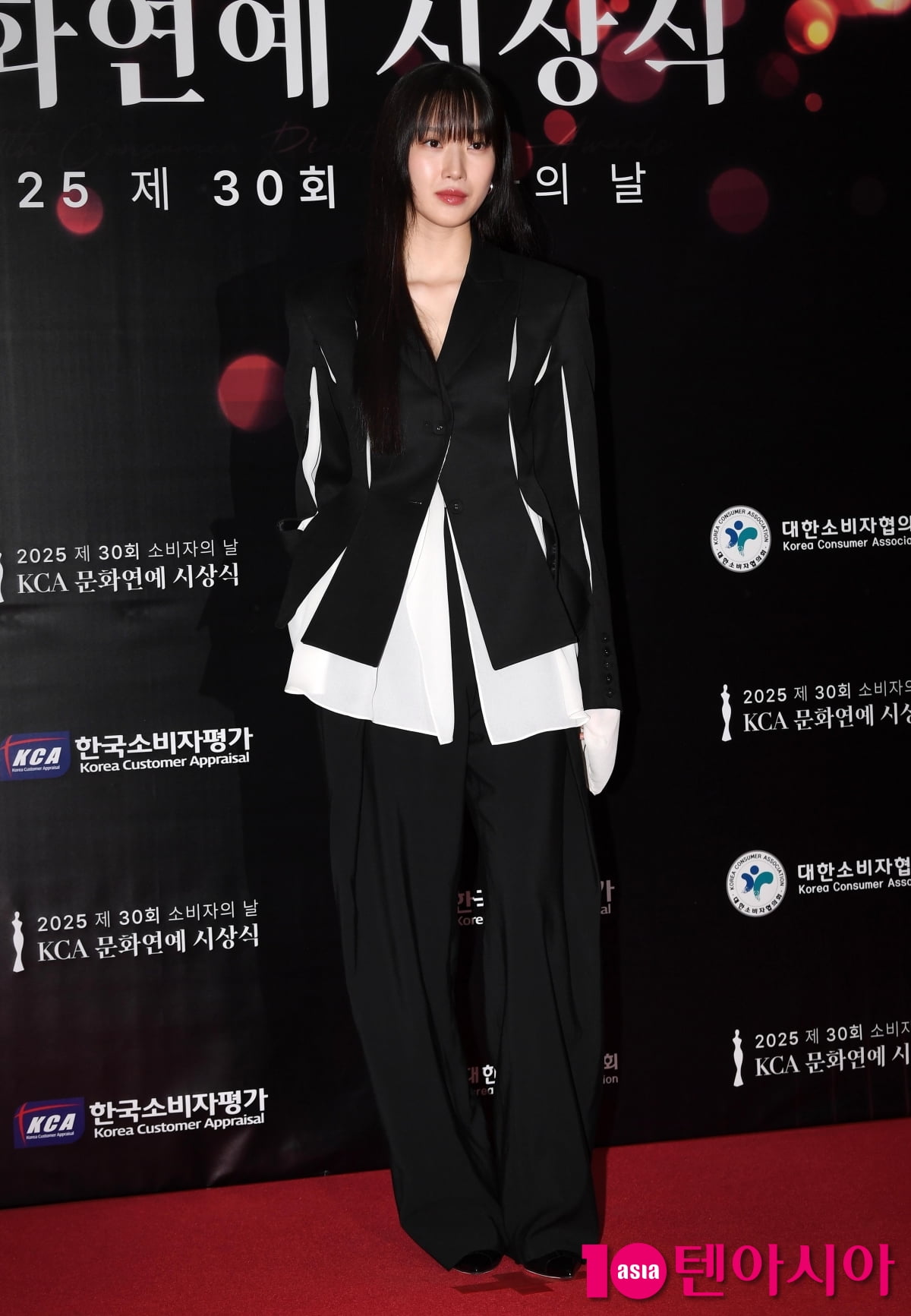 문가영, 우아한 블랙스완...이 미소에 빠진다[TEN포토]