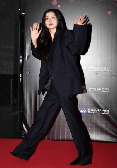 イ・ソンビン、消費者の日KCA文化芸能授賞式に出席