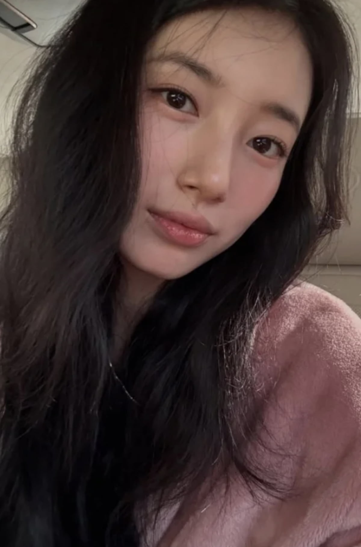 사진=가수 겸 배우 수지 SNS