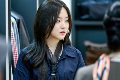 ♥김우석이 반한 이유 이거였나…강나언, 공개 연애 2년 차에 한층 깊어진 미모와 연기력 ('하우스')