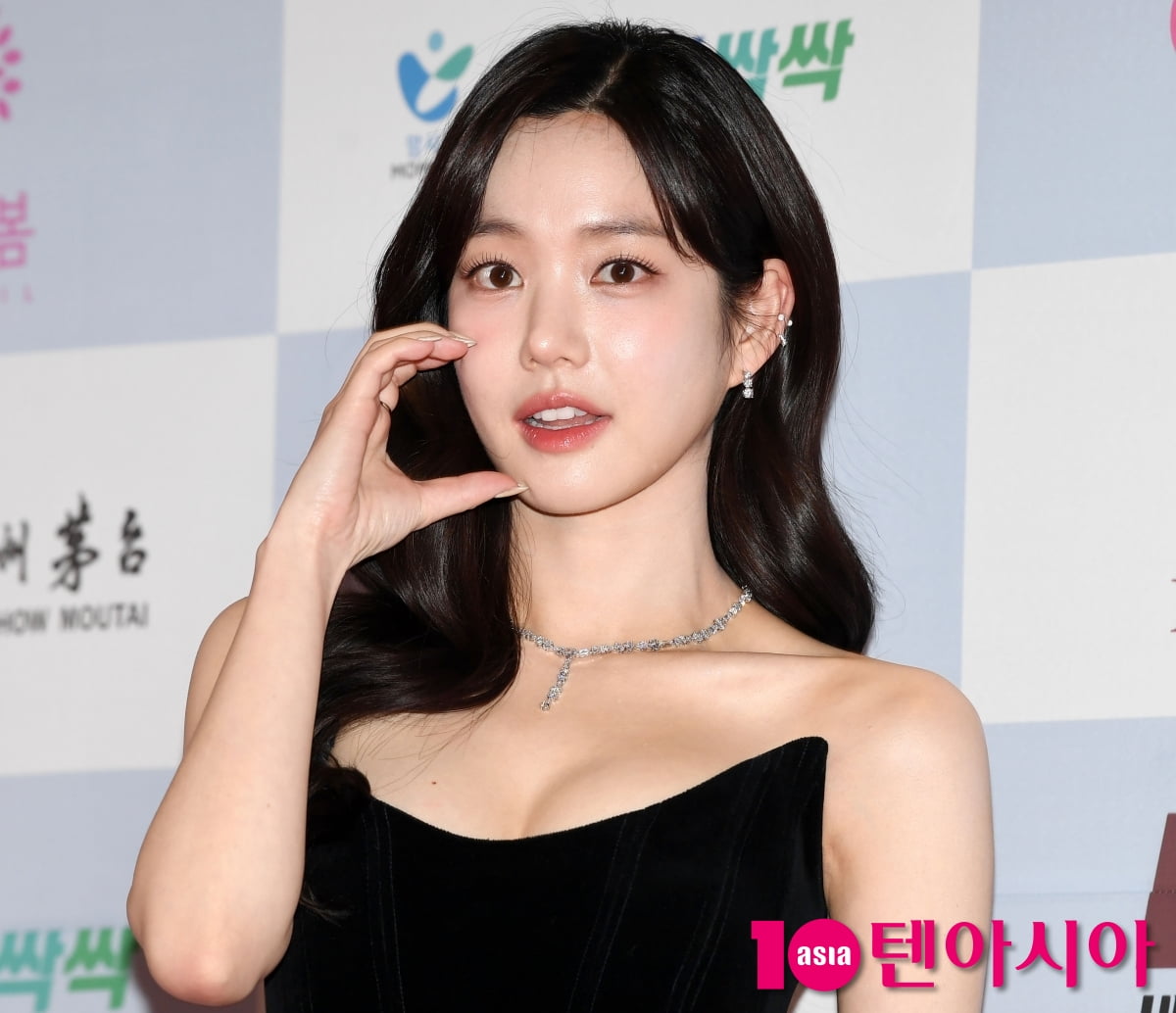 이유비, 우아한 블랙스완...CG 비주얼[TEN포토]