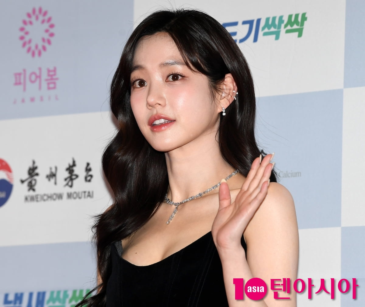 이유비, 작은얼굴에 꽉 찬 예쁨[TEN포토]