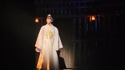 신성록, 데뷔 22년차에 또 필모 리모델링 나섰다…1인 2역까지 '도전' 제대로 [TEN피플]