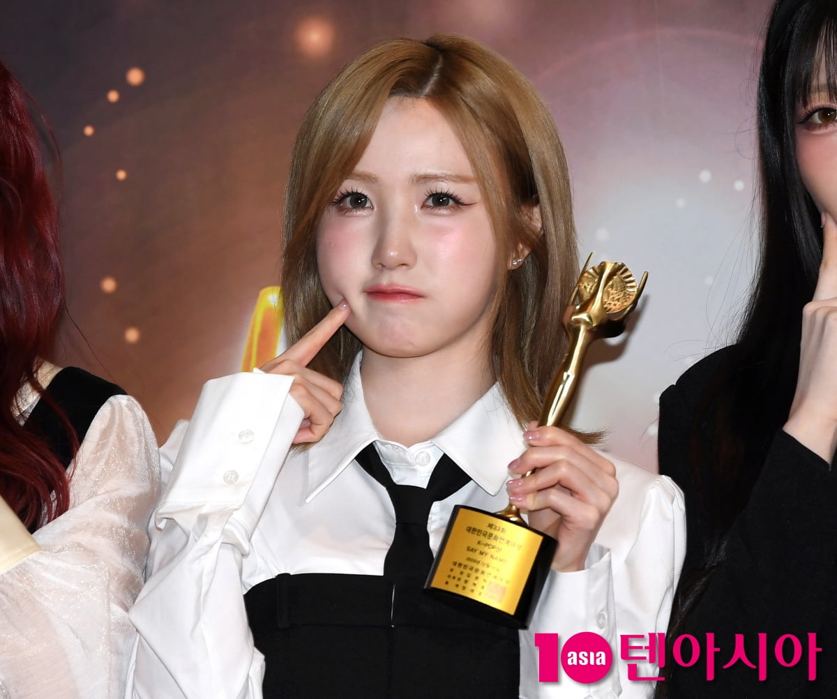 세이마이네임 히토미, 귀엽게 볼콕[TEN포토]