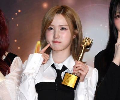 세이마이네임 히토미, 귀엽게 볼콕[TEN포토]