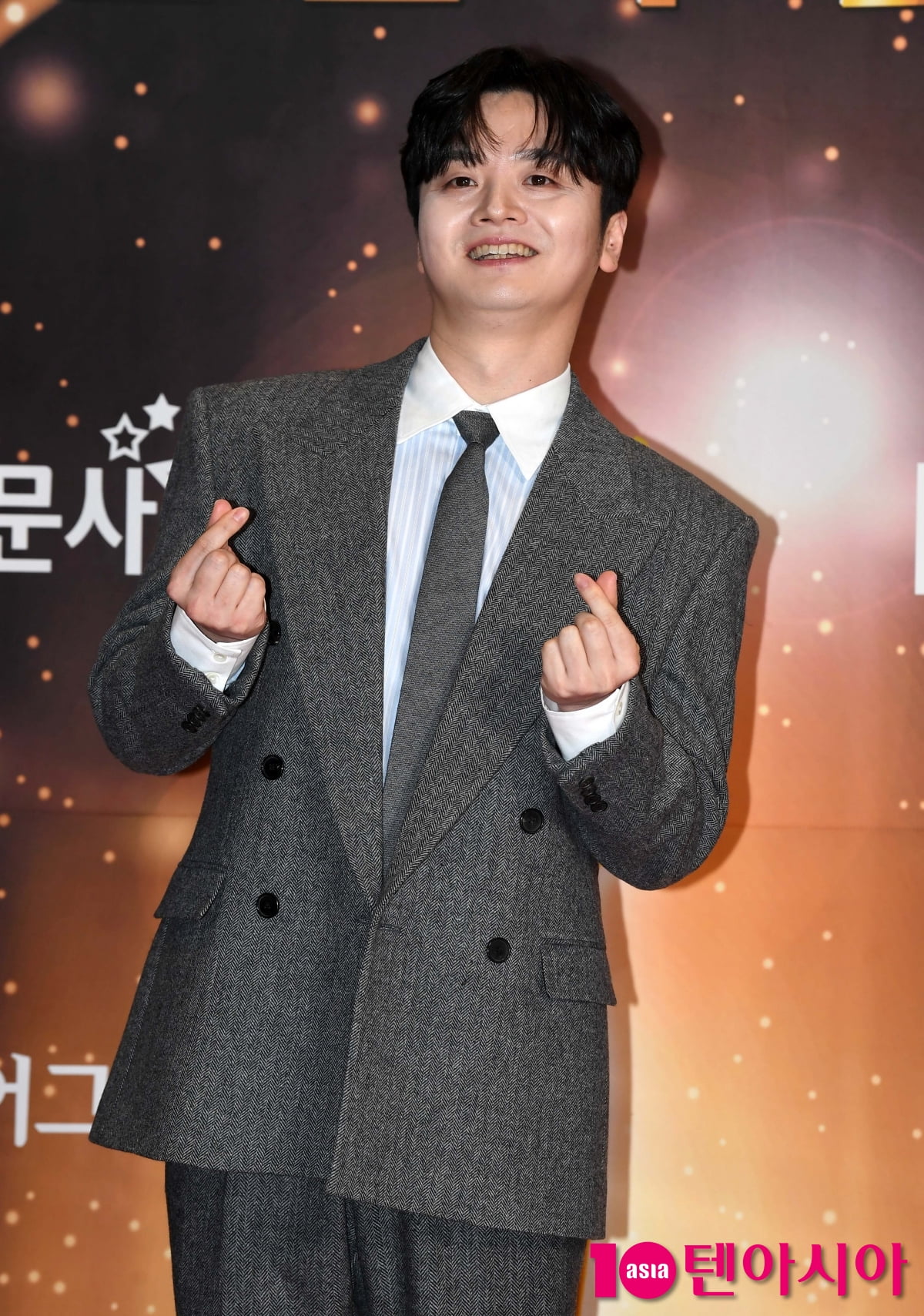 황가람, 반딧불 신드롬 행복한 하트[TEN포토]