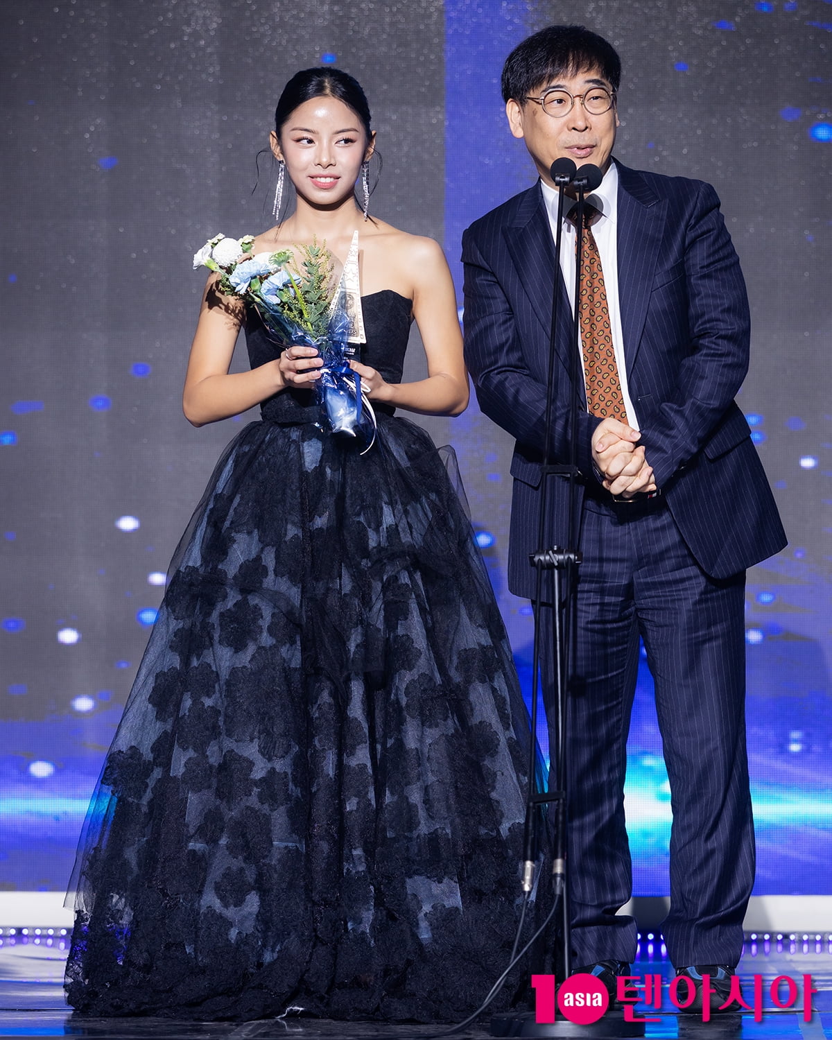 매그-정성한, '산토스를 찾아서' 아시아영화 작품상 수상[TEN포토]