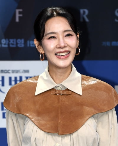 업계 불황 사실이었다…'38년 차' 오현경마저 "배우들 어려움 겪고 있어, 캐스팅 감사해" ('첫번째')