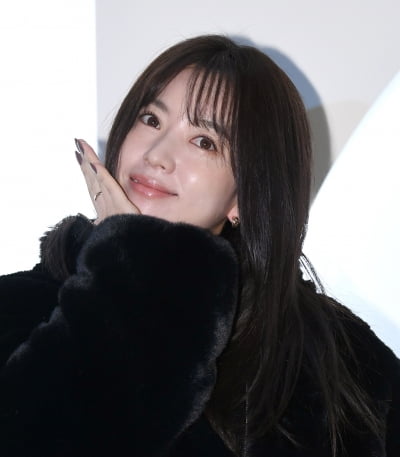 ハン・ヒョジュ、ソウルでのALOホリデーポップアップイベントに登場