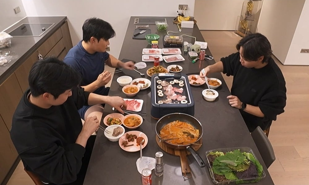 박나래 '나혼산' 하차했는데…새 멤버는 미담 터졌다 "친구 위해서"