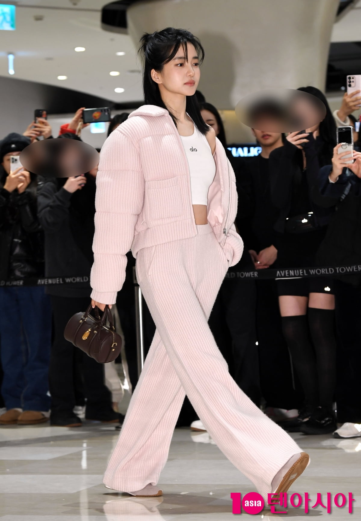 김태리, 핑크빛 꽃미소...살짝 보이는 복근[TEN포토+]