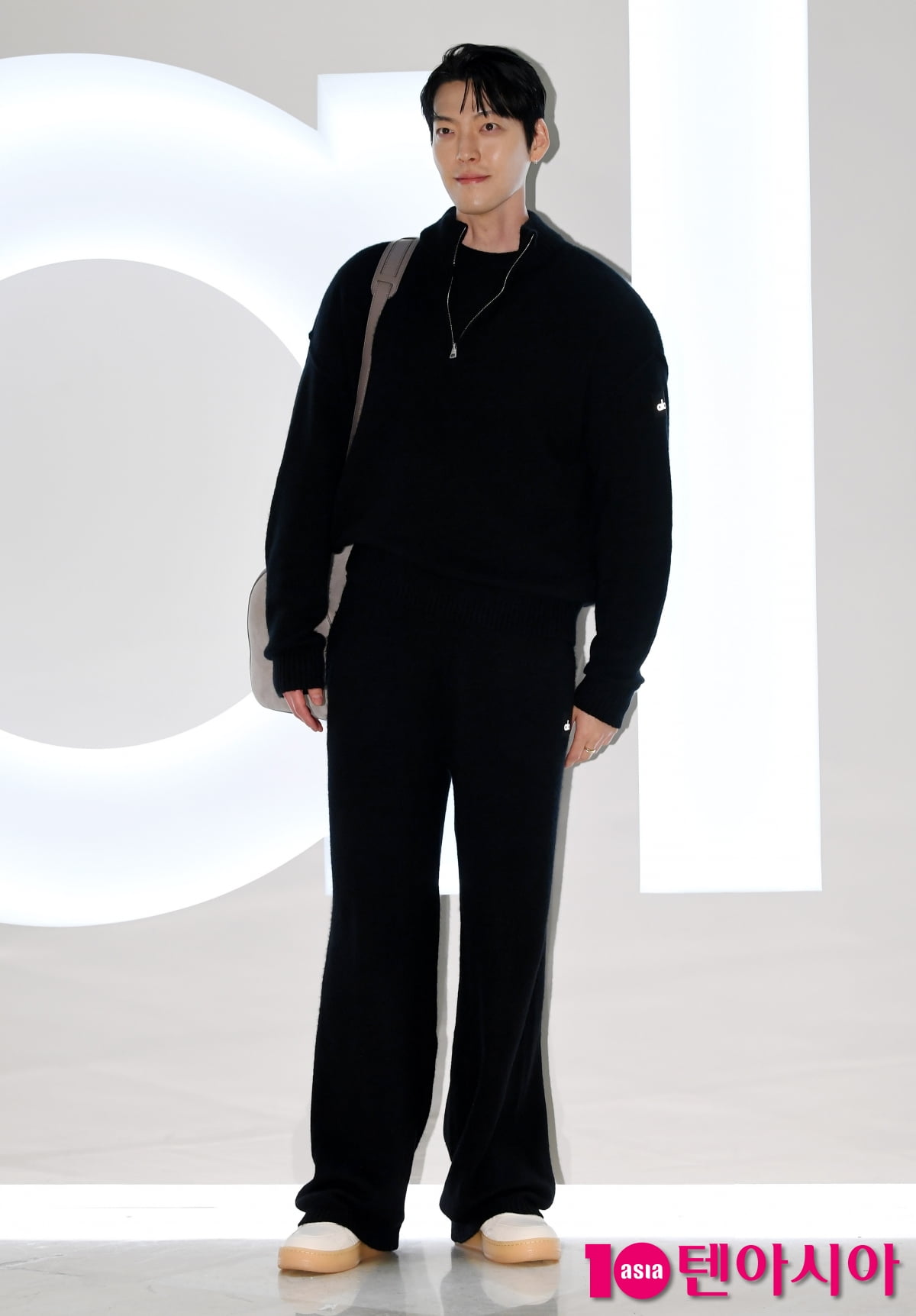 김우빈, ♥신민아 사랑꾼 다 이루어질지니[TEN포토+]