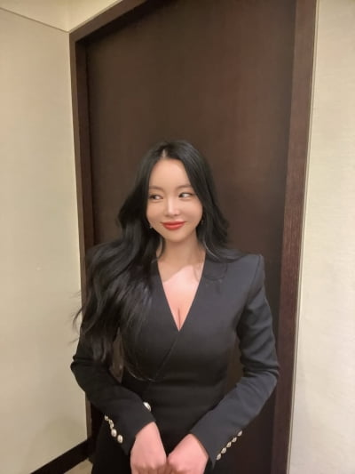 '40세 미혼' 홍진영, 얼굴 확 바뀐 미모에 깜짝…몰라볼 뻔 했네