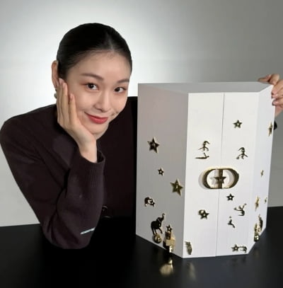 김연아 '♥5살 연하남'이 반할만 하네…명품 보다 고급스러운 비주얼