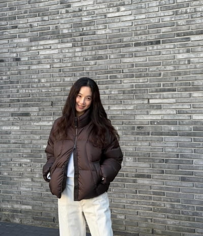 '44세' 정려원, 166cm에 47kg라더니…겨울 패션 완벽 소화하는 몸매