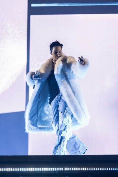 지드래곤, '73분 지연' 3월 공연 셀프 끌올…"천재지변 마음 무거워, 지붕 지었다"