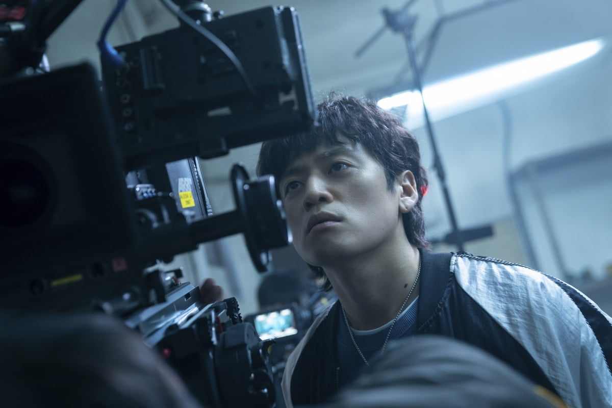 카메라 앞에선 망가지고, 뒤에선 진지하고…허성태·조복래 '정보원', 치열했던 현장