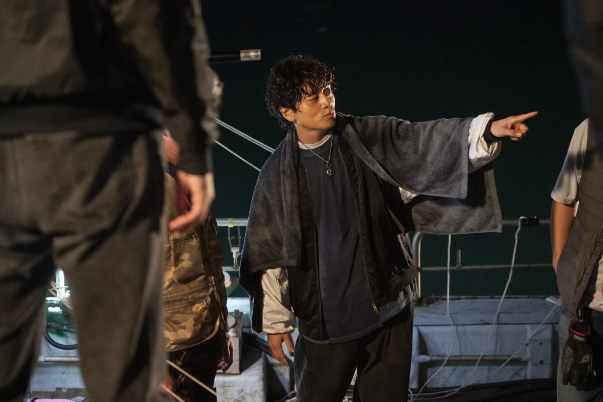 카메라 앞에선 망가지고, 뒤에선 진지하고…허성태·조복래 '정보원', 치열했던 현장