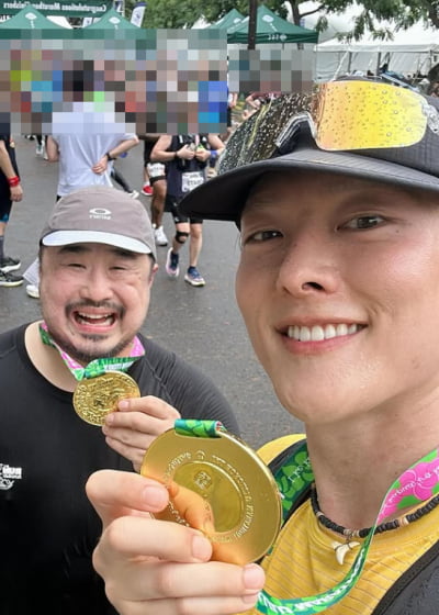 강재준, 장기용과 같이 하와이行…호놀룰루서 메달 들고 찰칵