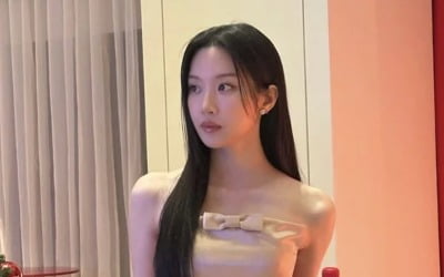 ムン・ガヨン、クリスマスムード漂う最新ショット公開