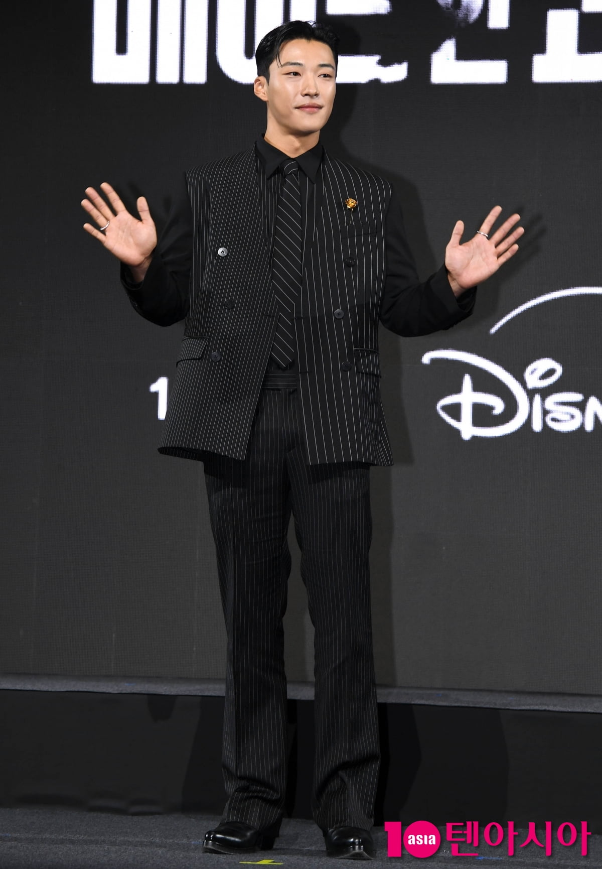 우도환, 각잡힌 거수경례 하는 군인역활[TEN포토+]