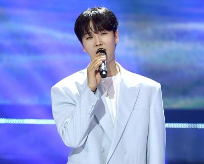 임영웅 바통 받았다…송민준, 핫팩 쥐여주고 싶은 남자 트로트 가수 1위 [TEN차트]